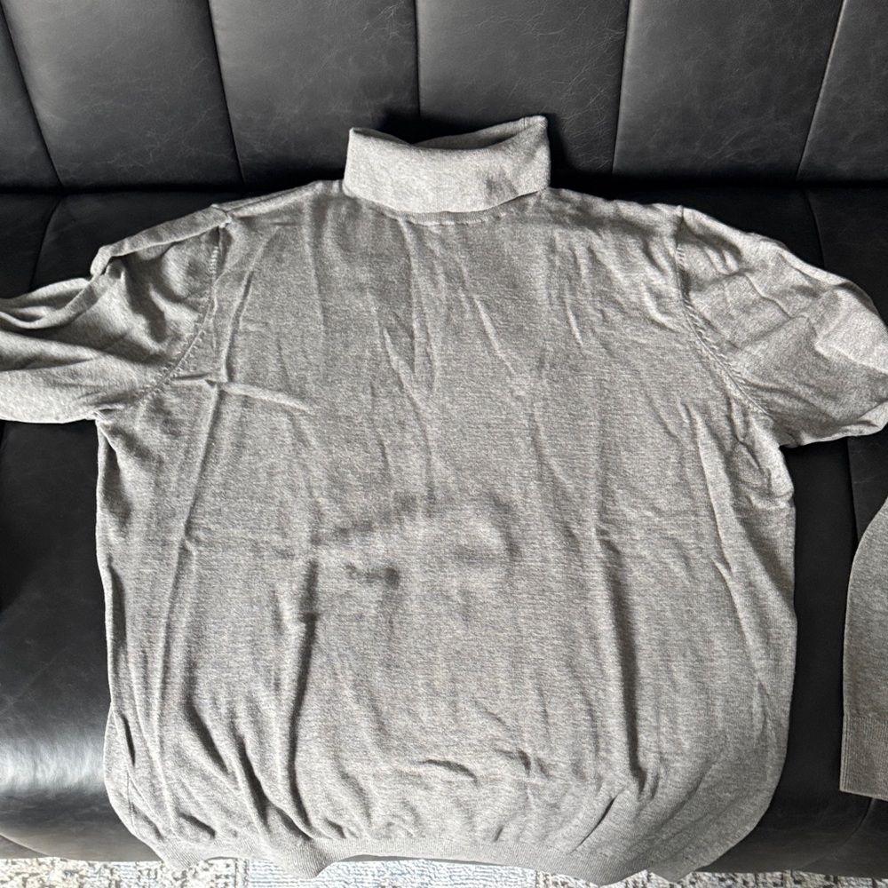 H&M Men's Turtleneck Sweater in Gray